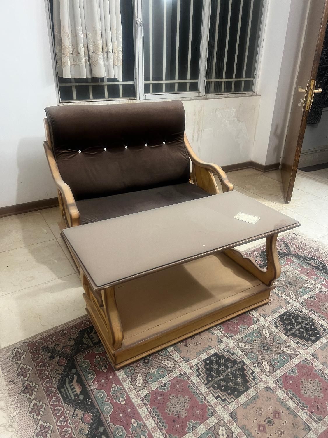 مبل راحتی|مبلمان خانگی و میز عسلی|اصفهان, شهرک ولیعصر|دیوار