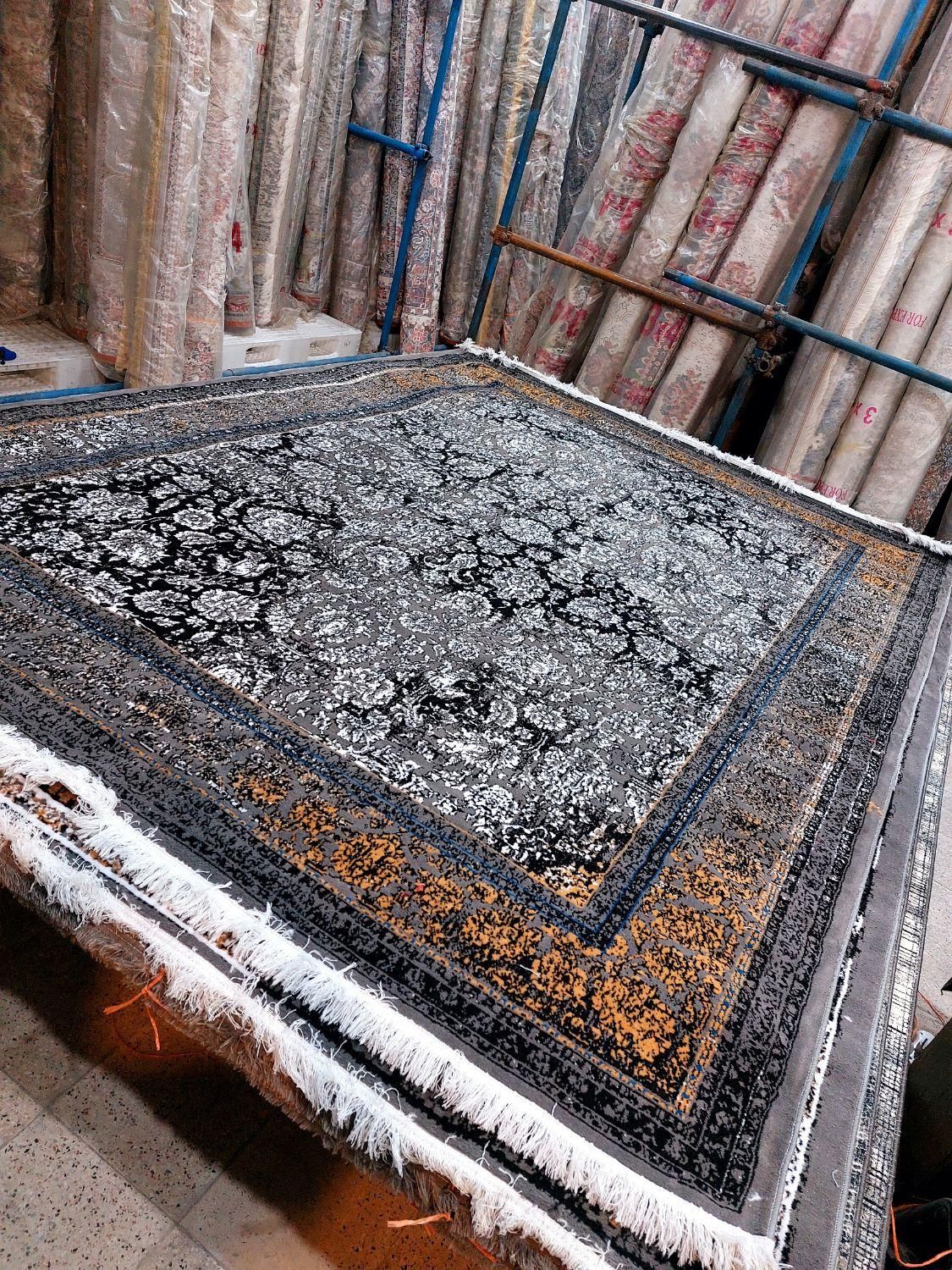 فرش۱۲ متری انبار فرش حاجی حسینی (طلاب)|فرش|مشهد, طلاب|دیوار
