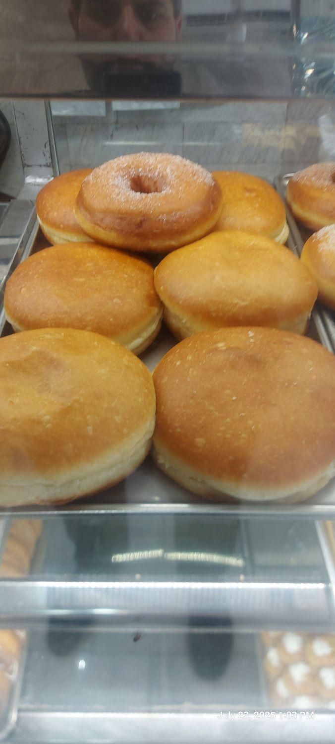 وردست ماهر فرداری خشک کاری واستادماهر فرداری قنادی|استخدام خدمات فروشگاه و رستوران|کرمانشاه, |دیوار