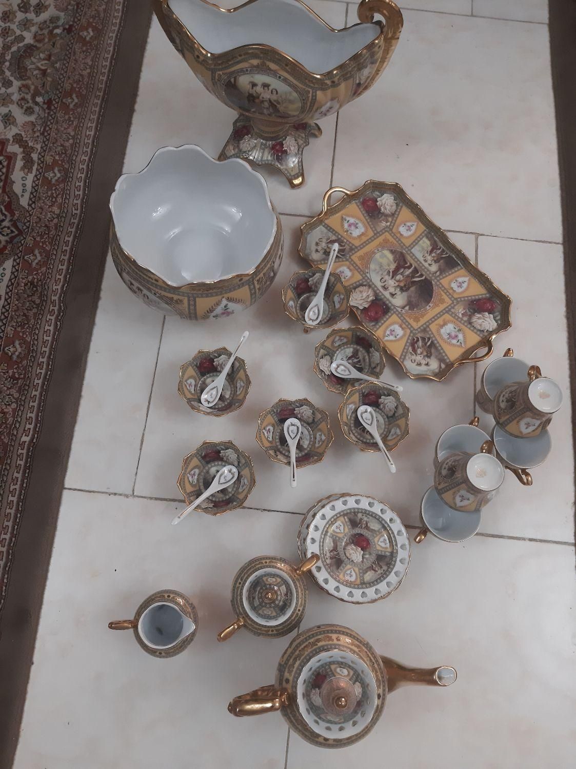 دکوری وپذیرایی فلورانس اصل|کلکسیون اشیاء عتیقه|ری, شهید غیوری (ابن باویه)|دیوار