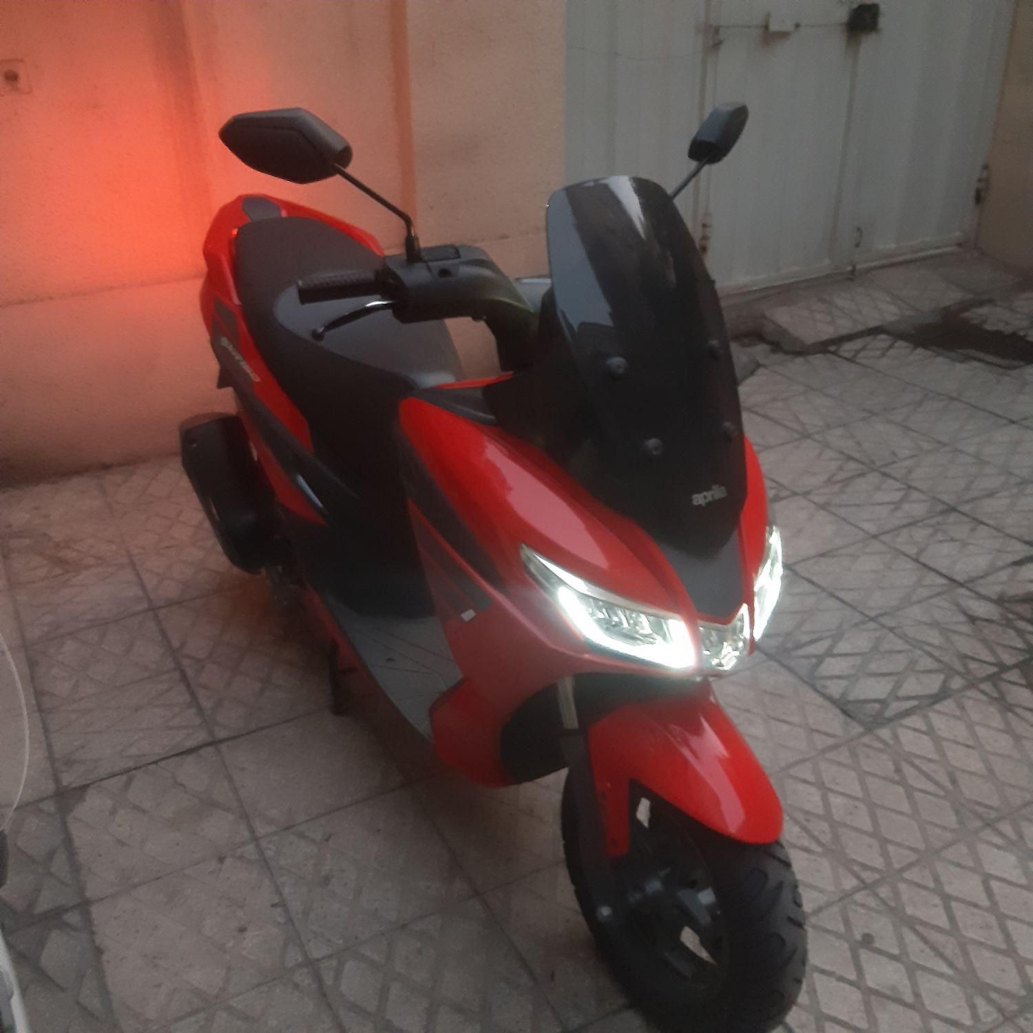 آپریلیا sxr160 ایتالیا|موتورسیکلت|تهران, تهرانپارس شرقی|دیوار