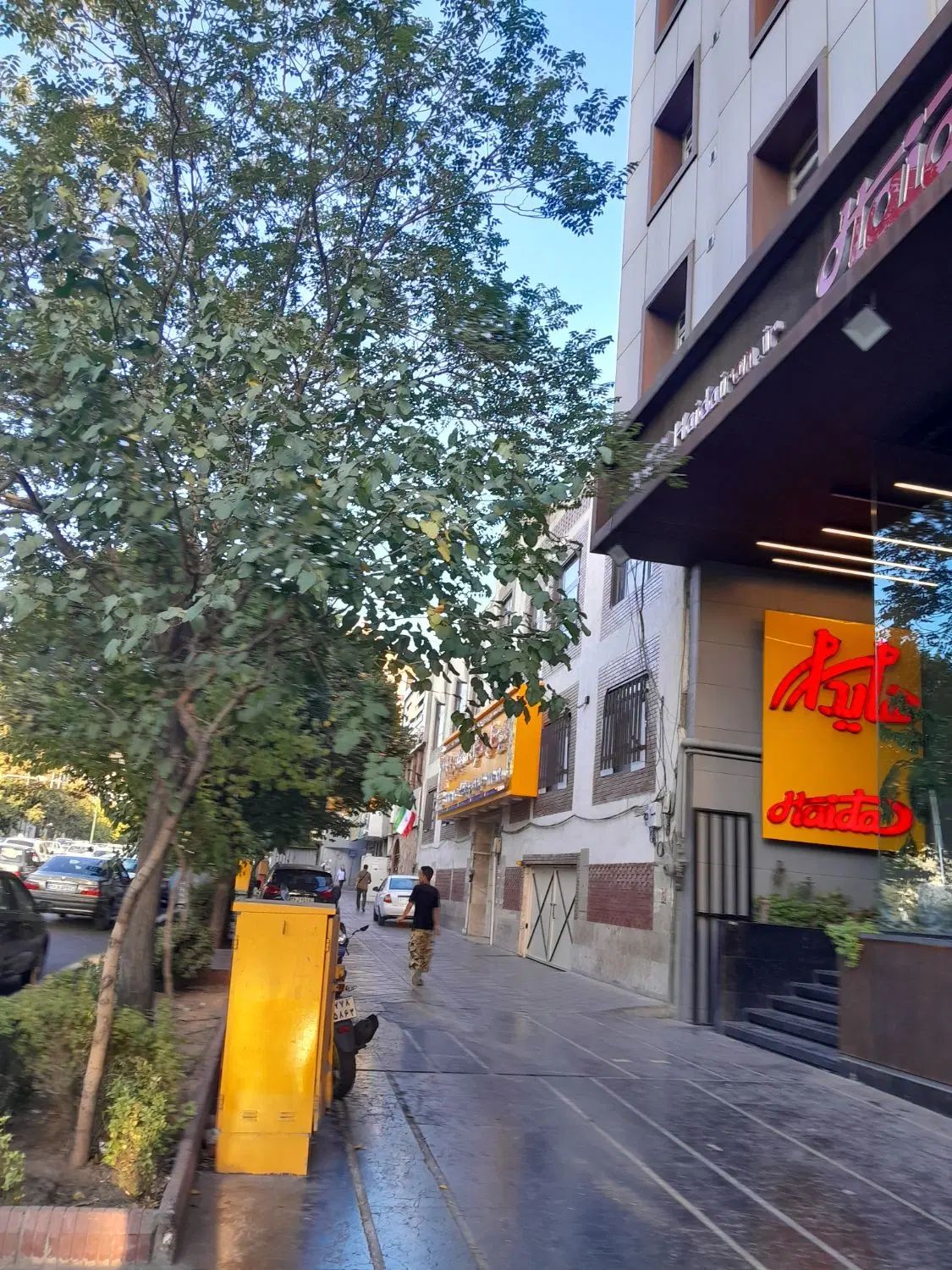 ۲خواب ۸۵متری فول فلکه اول بر اصلی گلبرگ رشید|اجارهٔ دفتر کار، اتاق اداری، مطب|تهران, تهران پارس|دیوار