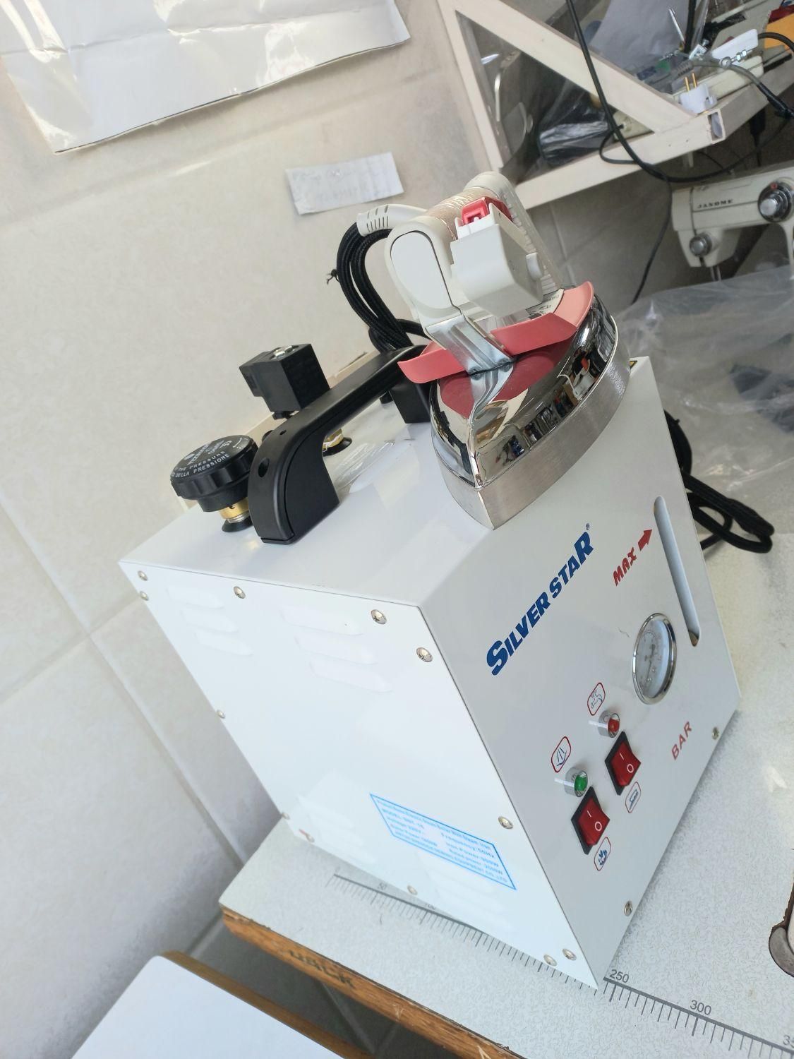 اتو بخار مخزن دار ۳.۸ لیتریسیلور استار|اتو و لوازم اتو|قرچک, ولی آباد|دیوار