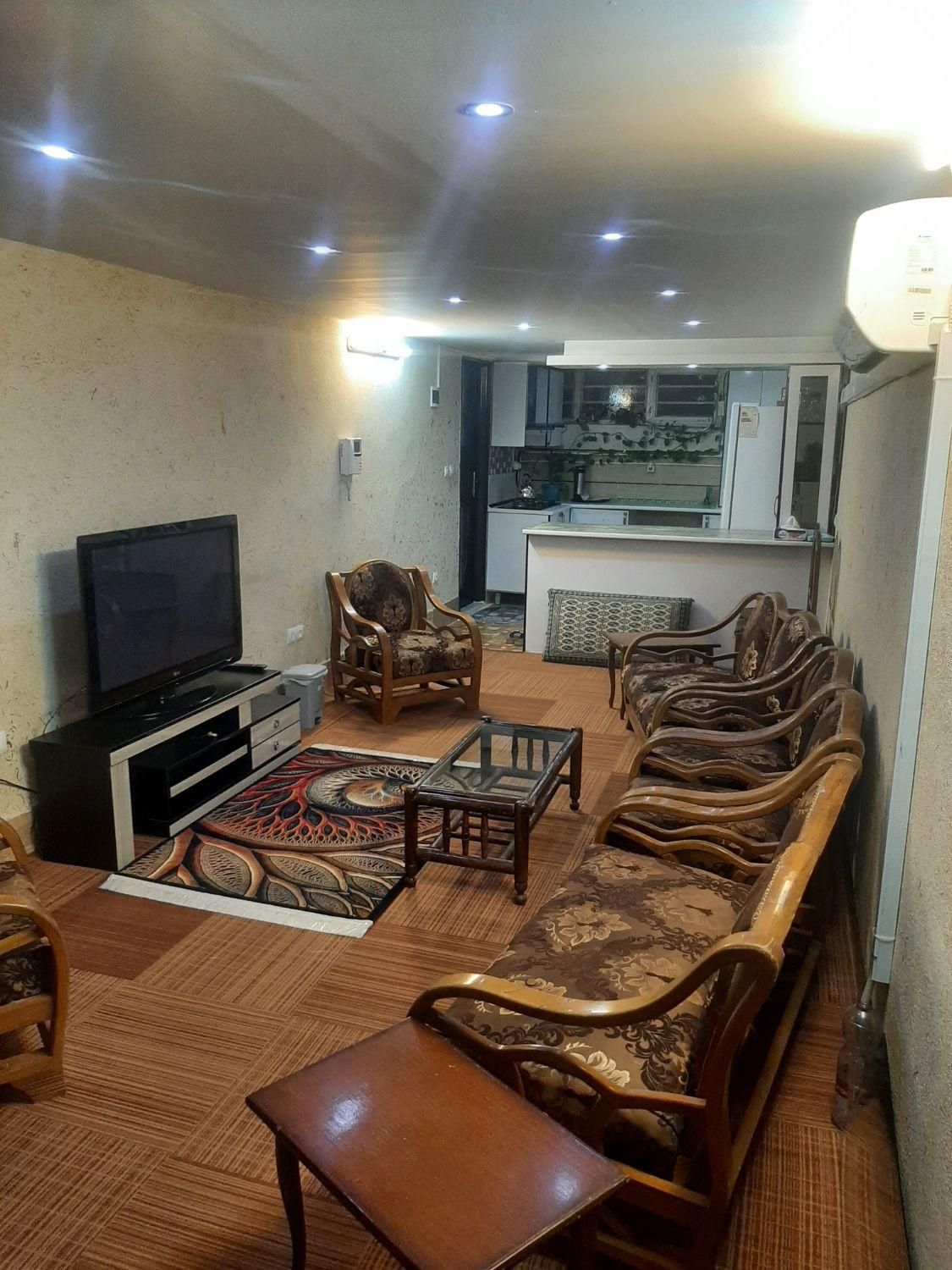 سوییت مبله یک خوابه شیک و تمیز.|اجارهٔ کوتاهمدت آپارتمان و سوئیت|شیراز, شهرک گلدشت حافظ|دیوار