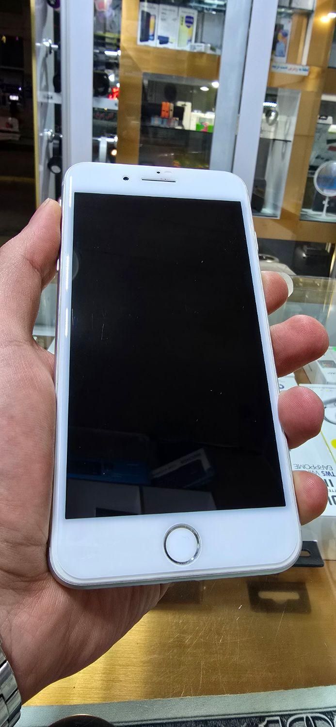 اپل iPhone 8 Plus با حافظهٔ ۶۴ گیگابایت|موبایل|اردبیل, |دیوار