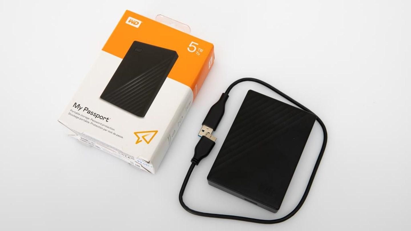 هارد اکسترنال وسترن دیجیتال ۵ ترابایت با آرشیو|قطعات و لوازم جانبی رایانه|شیراز, سینما سعدی|دیوار