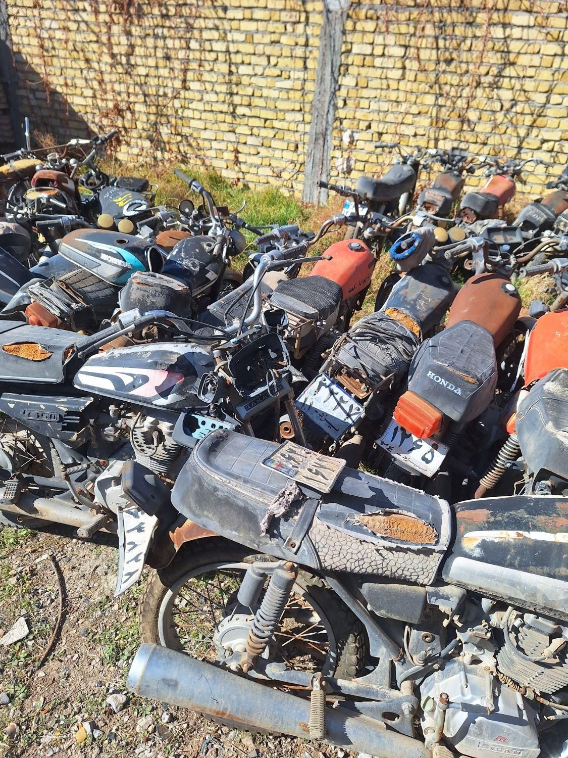 مزایدای باز سازی ۲۵ تا ۲۹ بدون باز سازی ۱۰|موتورسیکلت|مرودشت, ژیان|دیوار