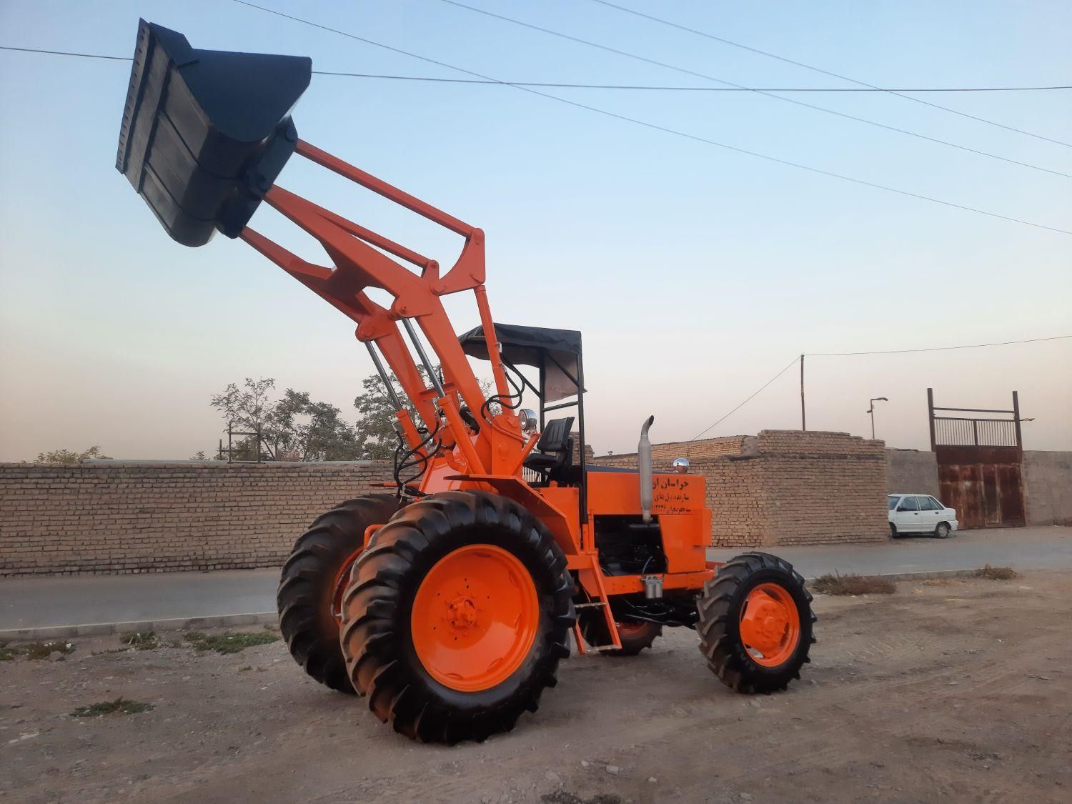 فروش تراکتور رومانی بیل عقب لودری جفت دیفرانسیل|خودرو سنگین|مشهد, رباط طرق|دیوار