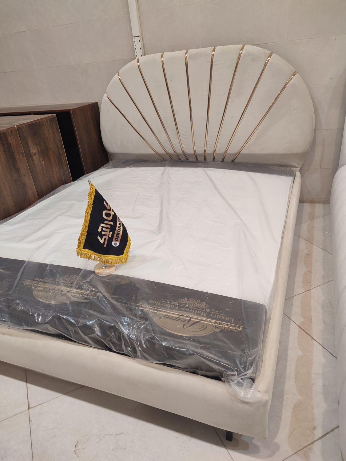 تخت خواب ماهان مینیمال|تخت و سرویس خواب|مشهد, زمرد|دیوار