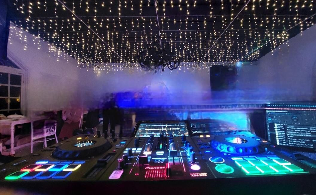 دیجی خانم همراه با سیستم صوت و نورپردازی|خدمات پذیرایی، مراسم|اصفهان, آبشار|دیوار