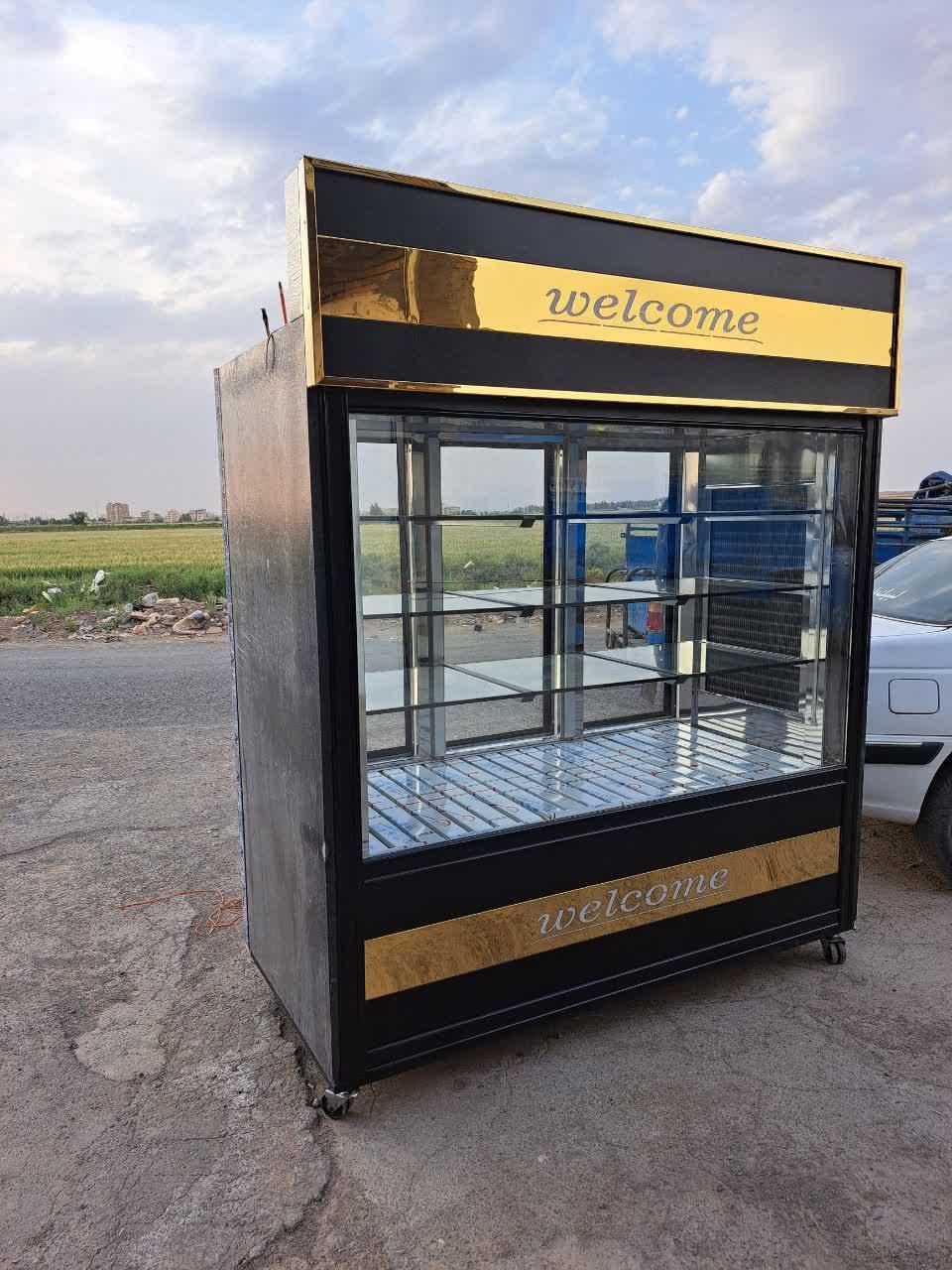 یخچال ایستاده کبابی دو متری|فروشگاه و مغازه|قم, شهرک امام حسین|دیوار