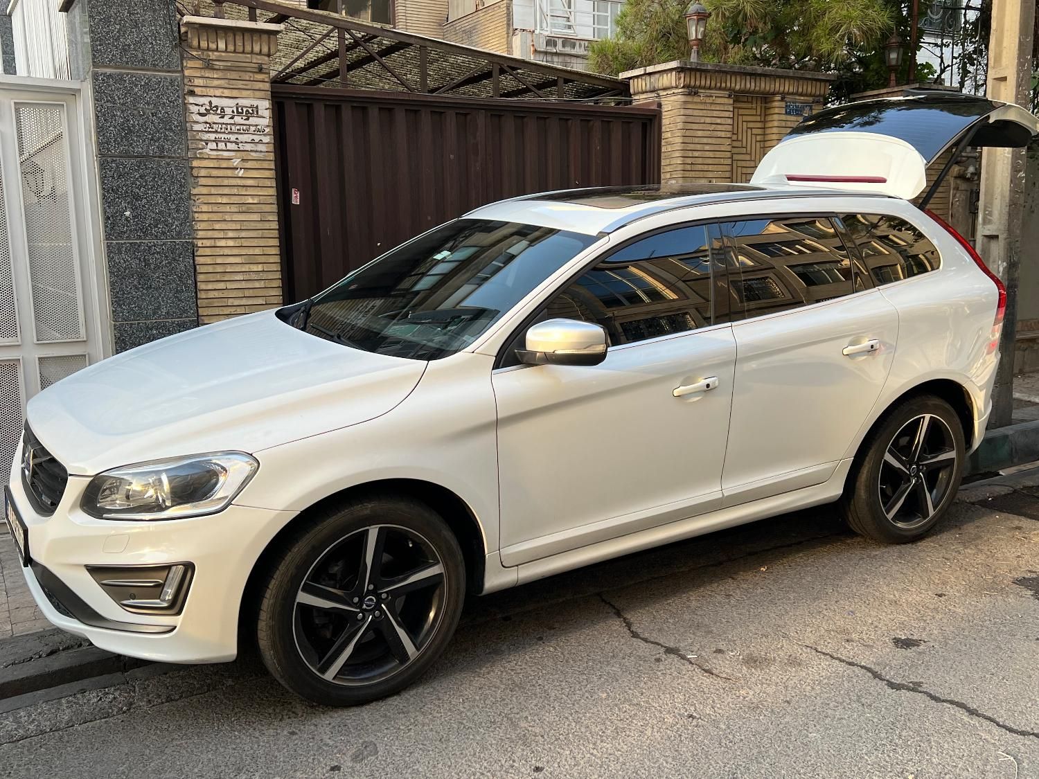 ولوو xc60 مدل 2014 ار دیزاین volvoo xc60 مدل 2014|خودرو سواری و وانت|تهران, تهرانپارس غربی|دیوار