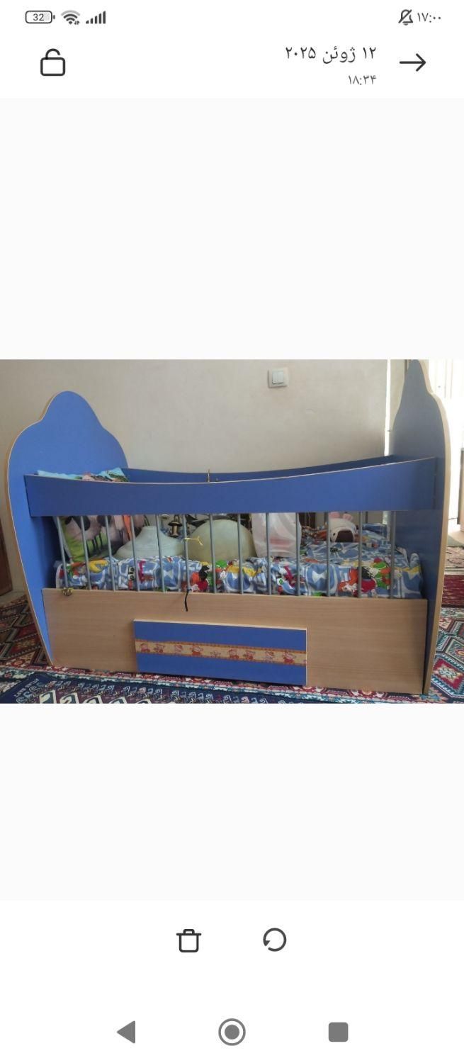 تخت بچه تاهشت نه سال|تخت و صندلی بچه|پاوه, |دیوار