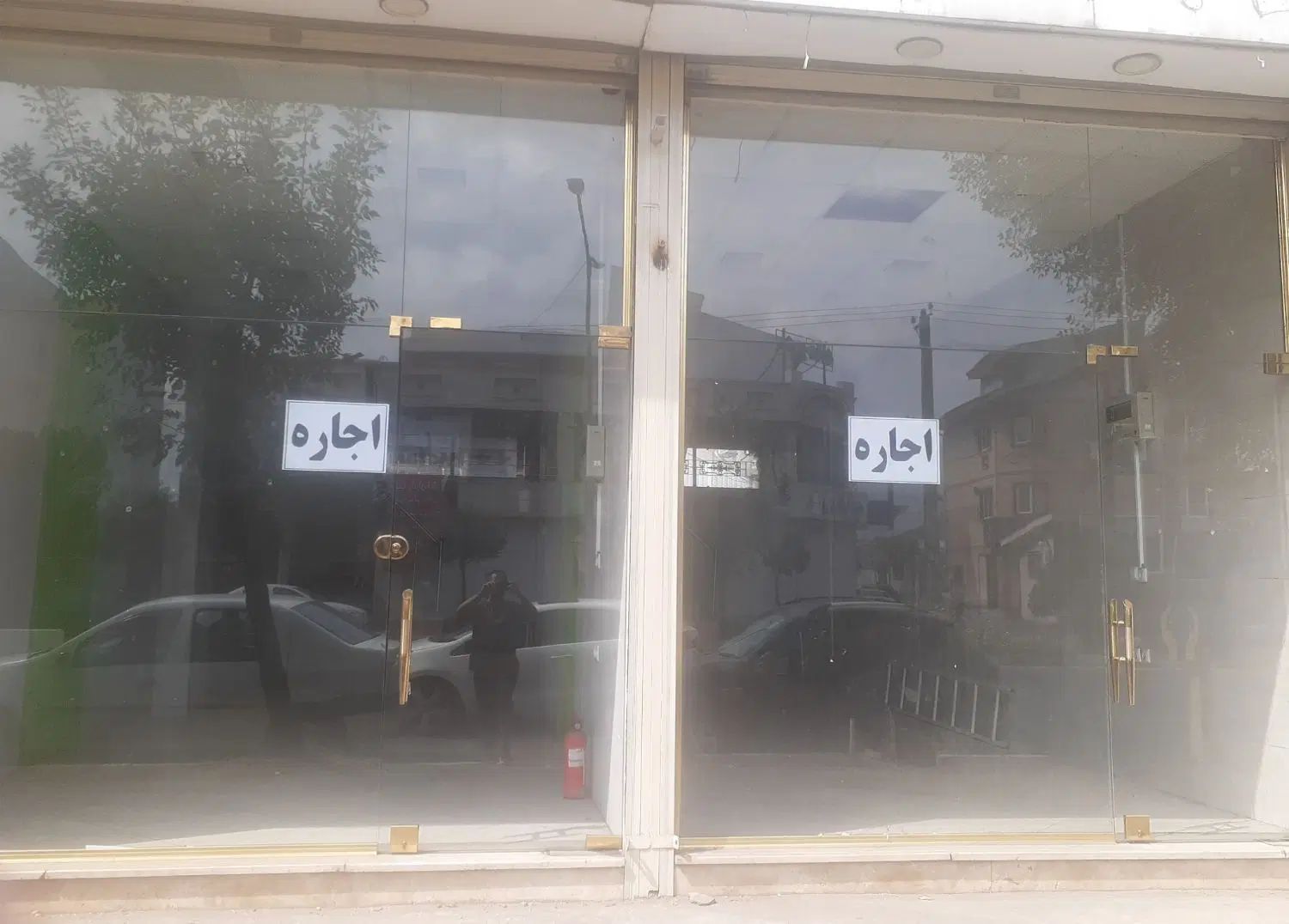 اجاره مغازه ۳۵متری کف و۳۵متربالکن بلوارضیابری  ۱|اجارهٔ مغازه و غرفه|رشت, لاکانی|دیوار