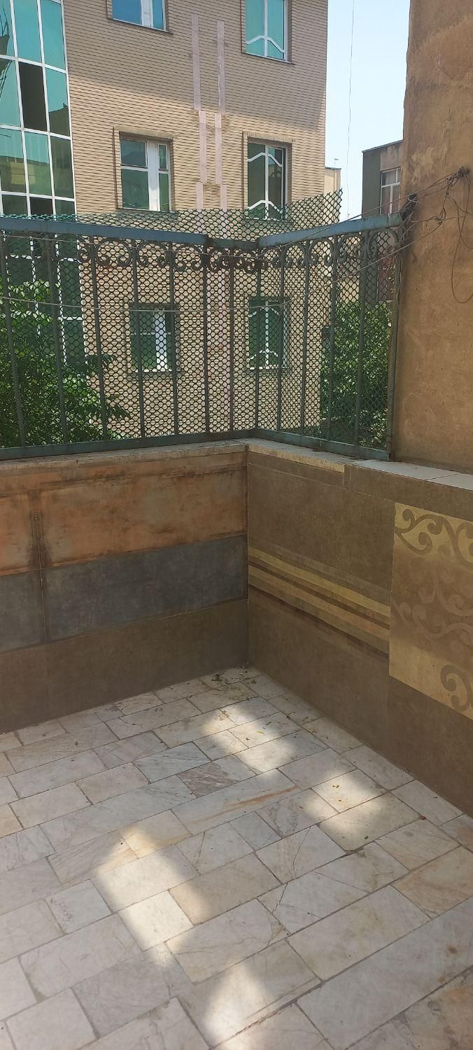 اجاره آپارتمان ۷۰ متری ۲ خوابه طبقه ۱ در میدان حر|اجارهٔ آپارتمان|تهران, میدان حر|دیوار