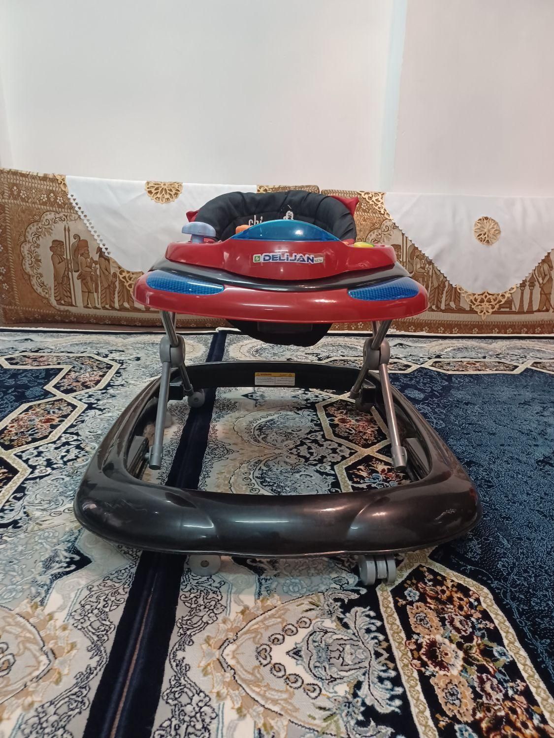 رو روئک|اسباببازی|رشت, منظریه|دیوار