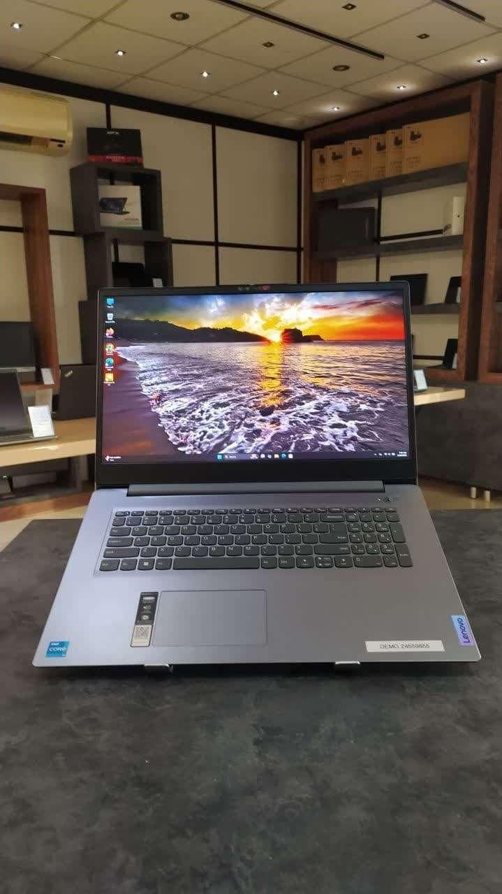 Lenovo ideeapad 17|رایانه همراه|قم, صفائیه|دیوار