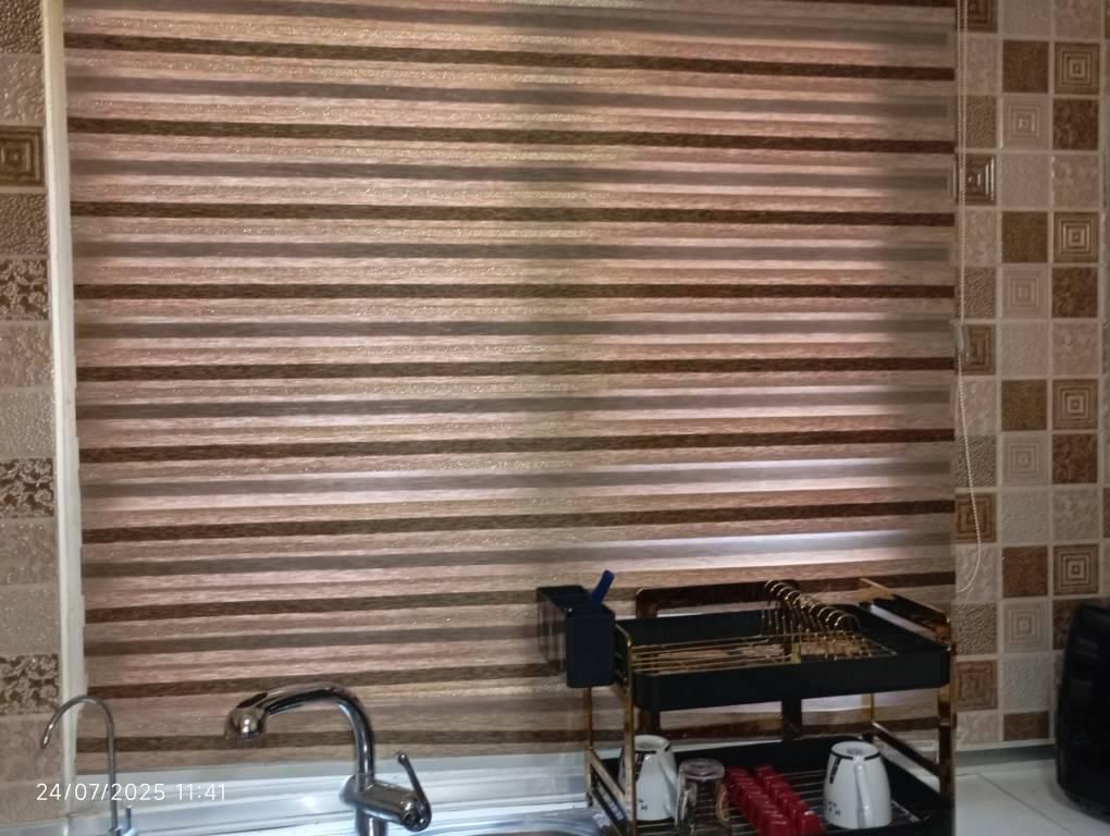 پرده کرکره ای کرم قهوه‌ای|پرده، رانر، رومیزی|تهران, زعفرانیه|دیوار