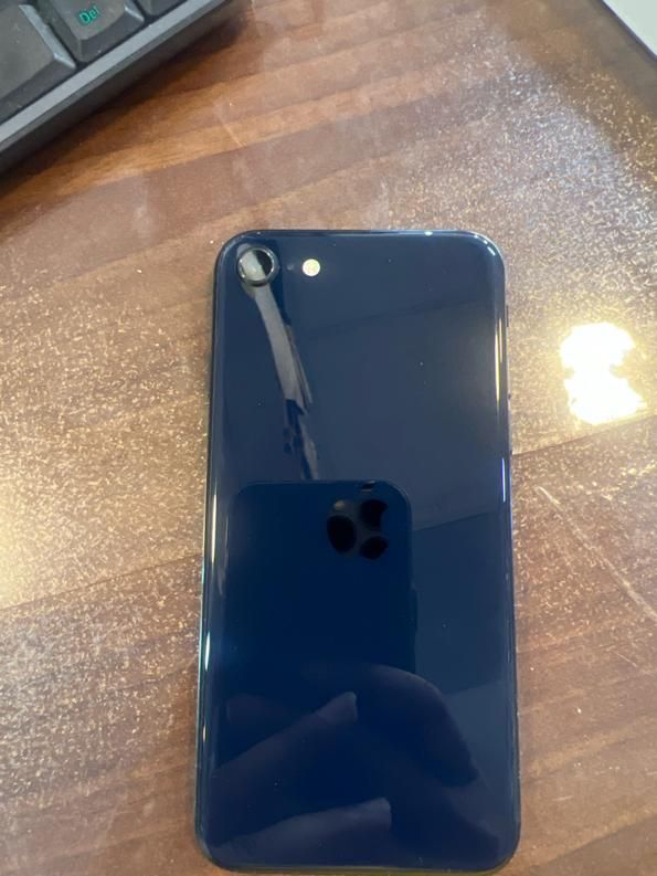 اپل iPhone SE (2022) با حافظهٔ ۱۲۸ گیگابایت|موبایل|مشهد, کوشش|دیوار