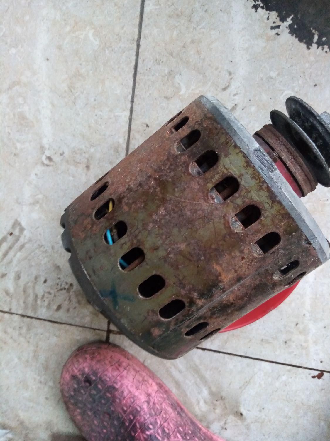 دینام کولر آبی|کولر آبی|فردیس, منظریه|دیوار