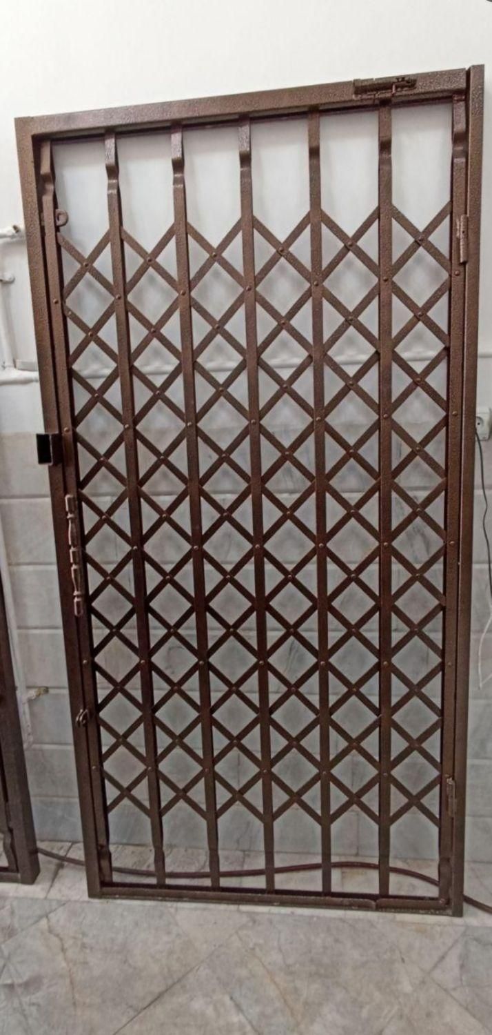 حفاظ اکاردئونی درب اکاردیونی (فقط تمام گل)|مصالح و تجهیزات ساختمان|کرج, شهرک یاس جنوبی|دیوار
