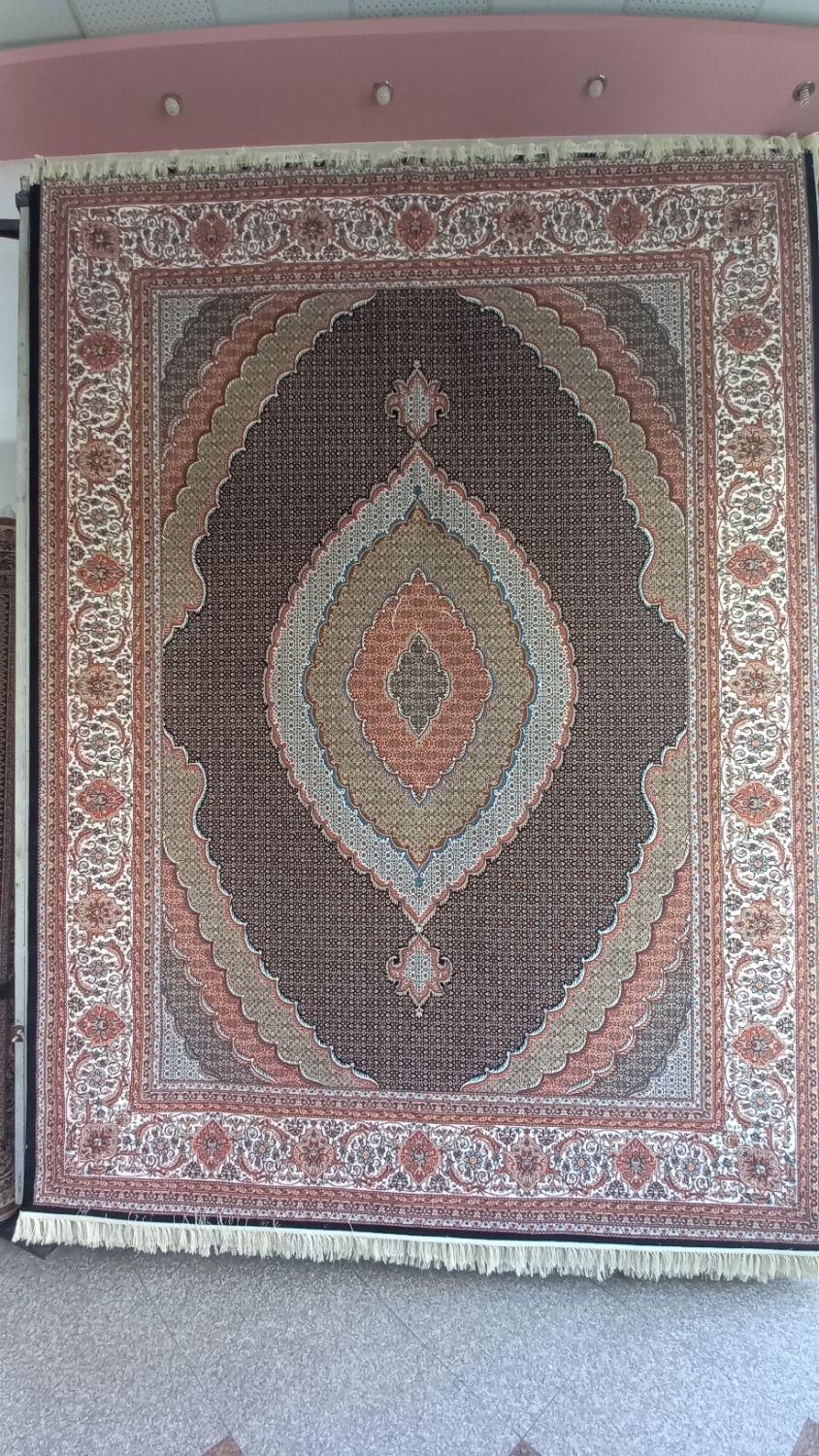 فرش۷۰۰ریزماهی هاشیه کرم(سرایفرشمحمدی)|فرش|اردبیل, |دیوار