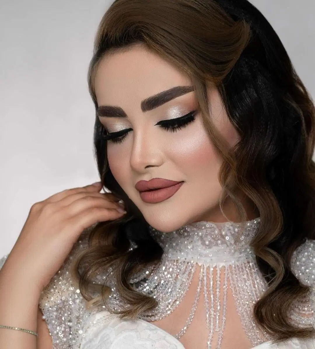میکاپ و شینیون فوق تخصصی عروس و همراهی فقط۵۰۰|خدمات آرایشگری و زیبایی|قم, زنبیل آباد|دیوار