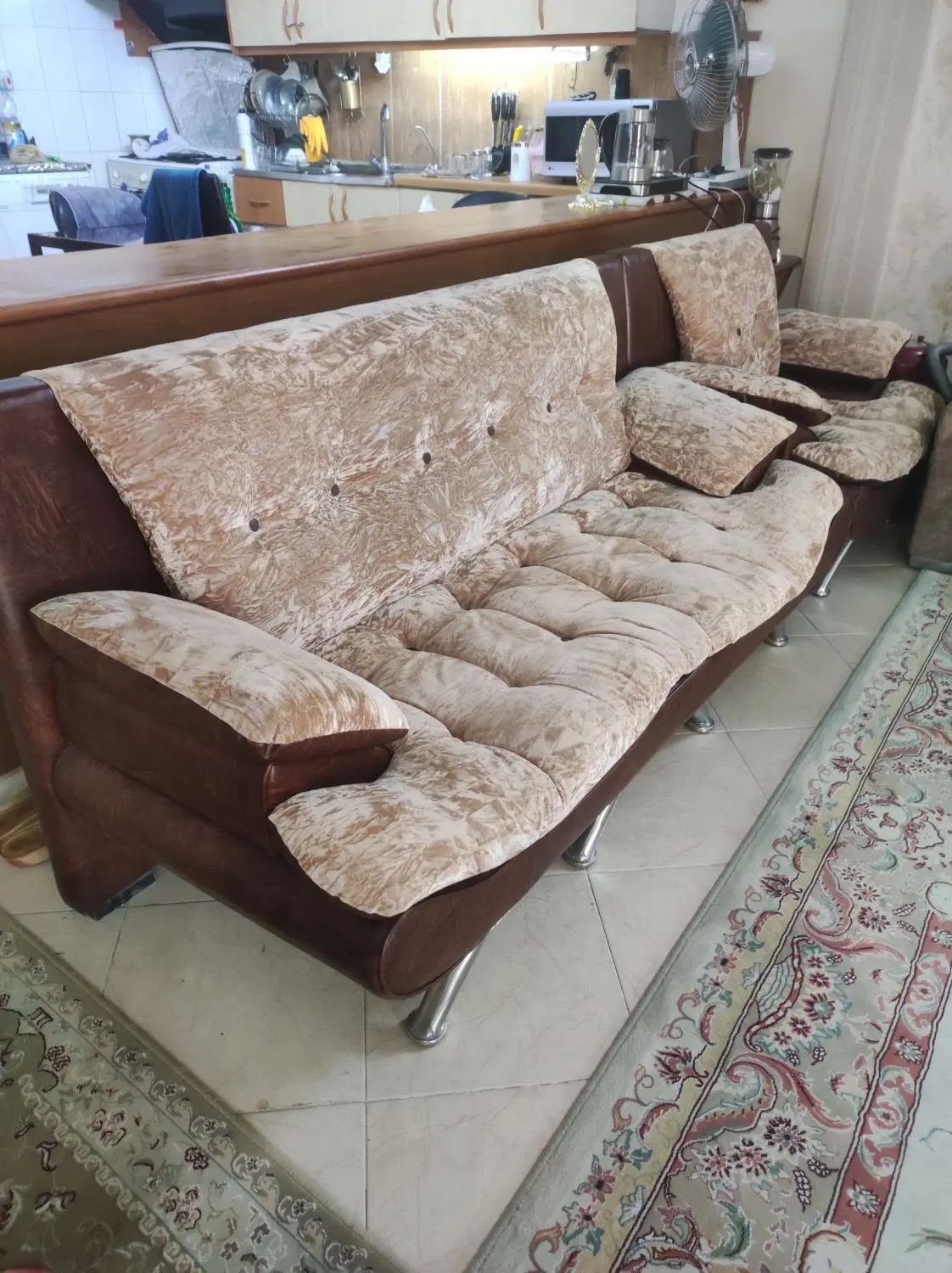 مبل راحتی مستحکم با پایه استیل|مبلمان خانگی و میز عسلی|مشهد, هفت تیر (حافظ)|دیوار