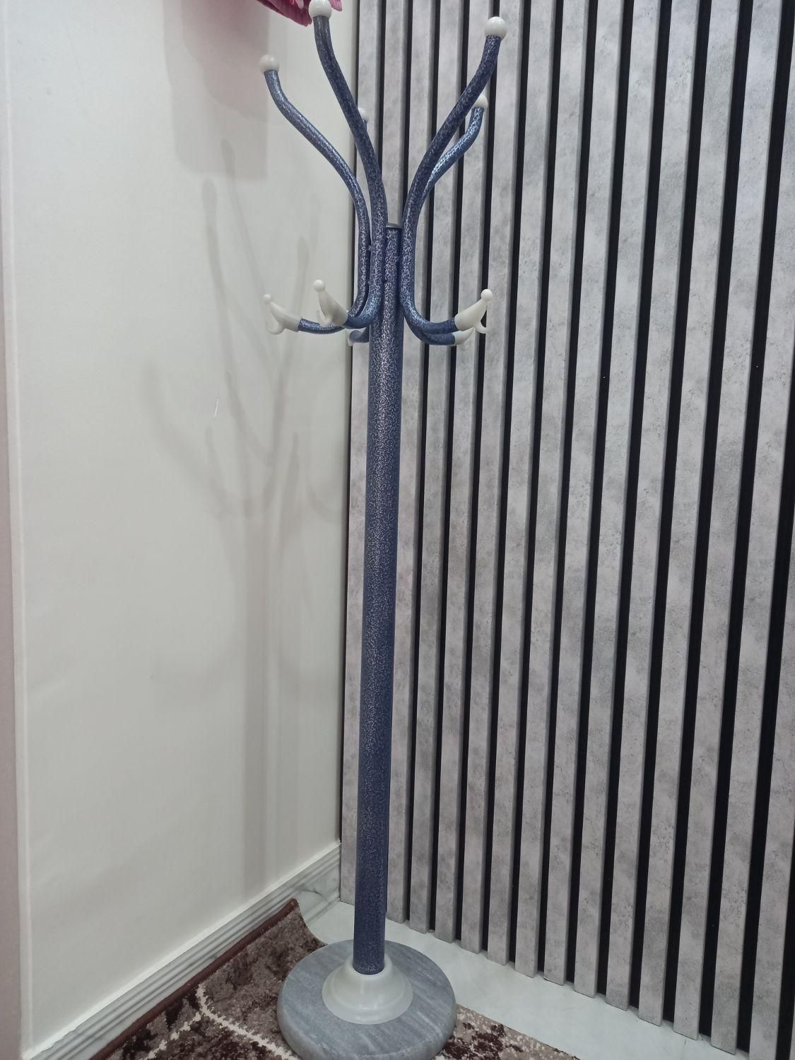 چوب لباسی|بندرخت و رخت‌آویز|کرج, منظریه|دیوار