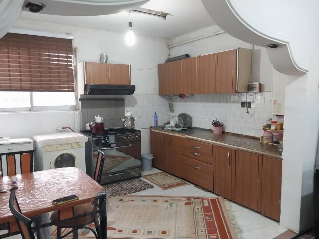 اجاره ویلای بزرگ همراه با حیاط بزرگ و دلباز|اجارهٔ کوتاهمدت ویلا و باغ|کوچصفهان, |دیوار