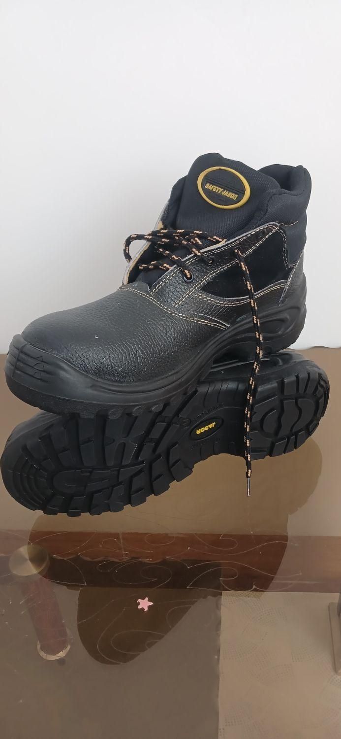 کفش ایمنی|کیف، کفش، کمربند|ایلام, |دیوار