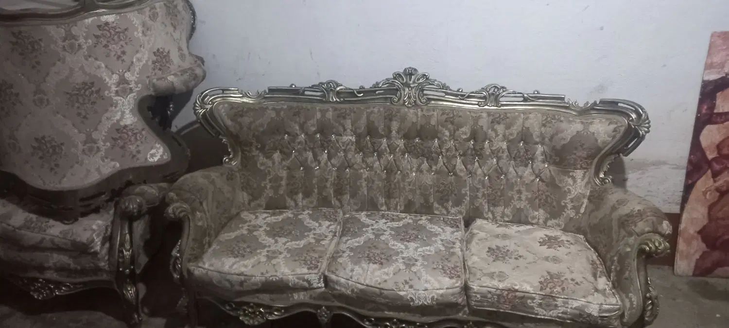 مبل سلطنتی ۷ نفره|مبلمان خانگی و میز عسلی|رشت, احمد گوراب|دیوار