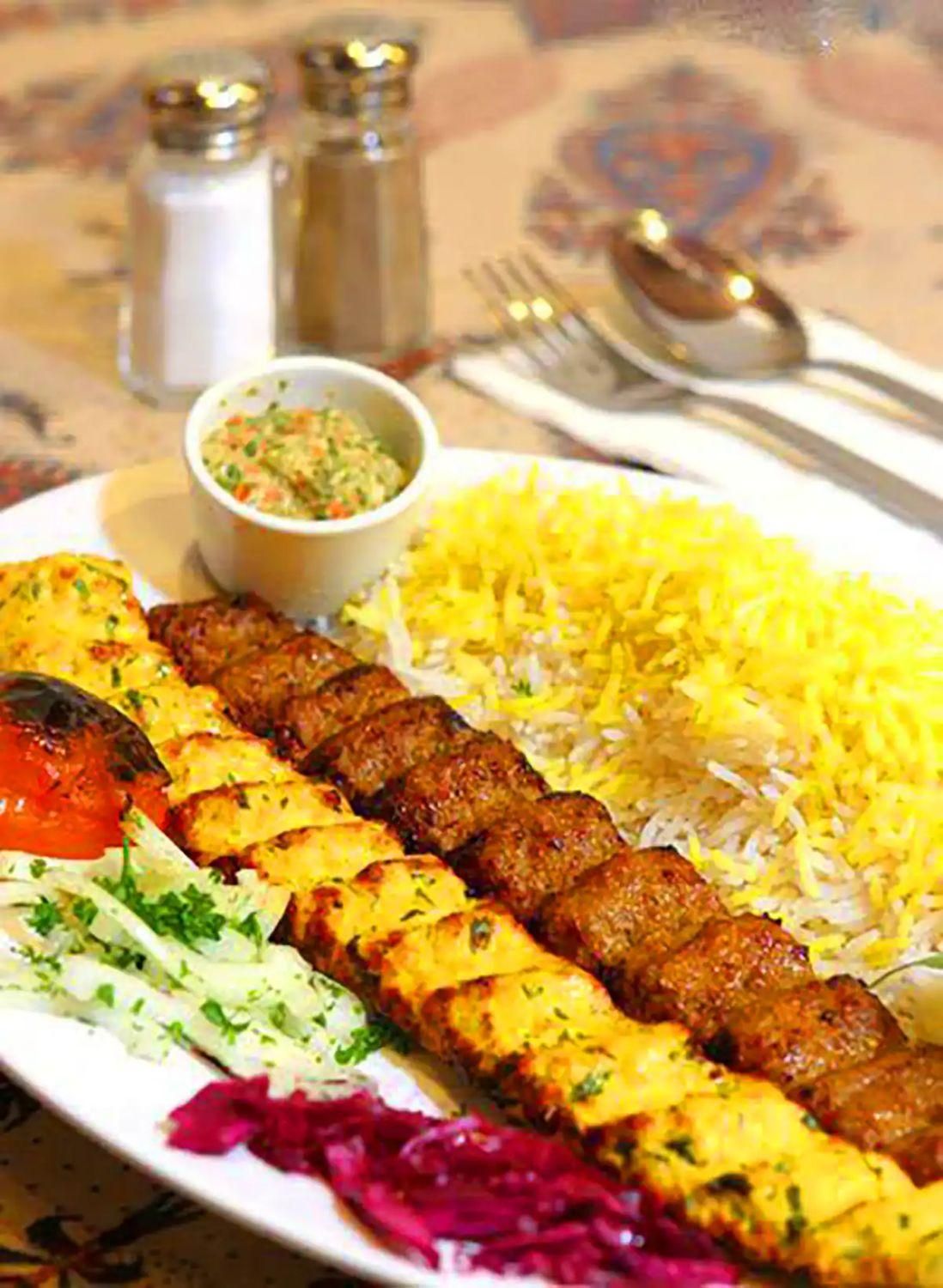 استخدام تعدادی نیرو دررستوران همراه غذا و جای خواب|استخدام خدمات فروشگاه و رستوران|تهران, تجریش|دیوار