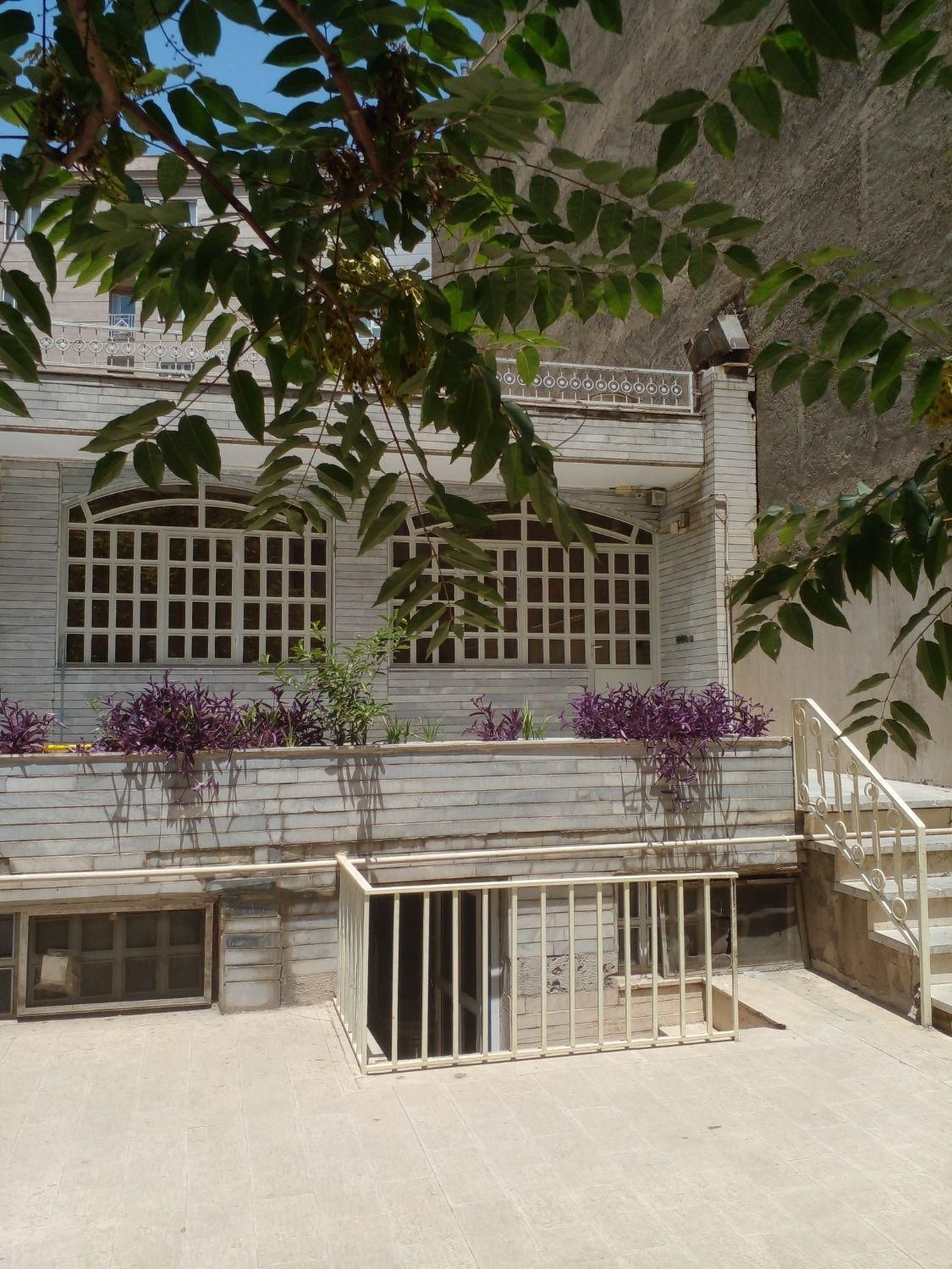 اباذر مستغلات دربستی ۶۰۰متر با پارکینگ|اجارهٔ خانه و ویلا|تهران, کوی مهران|دیوار