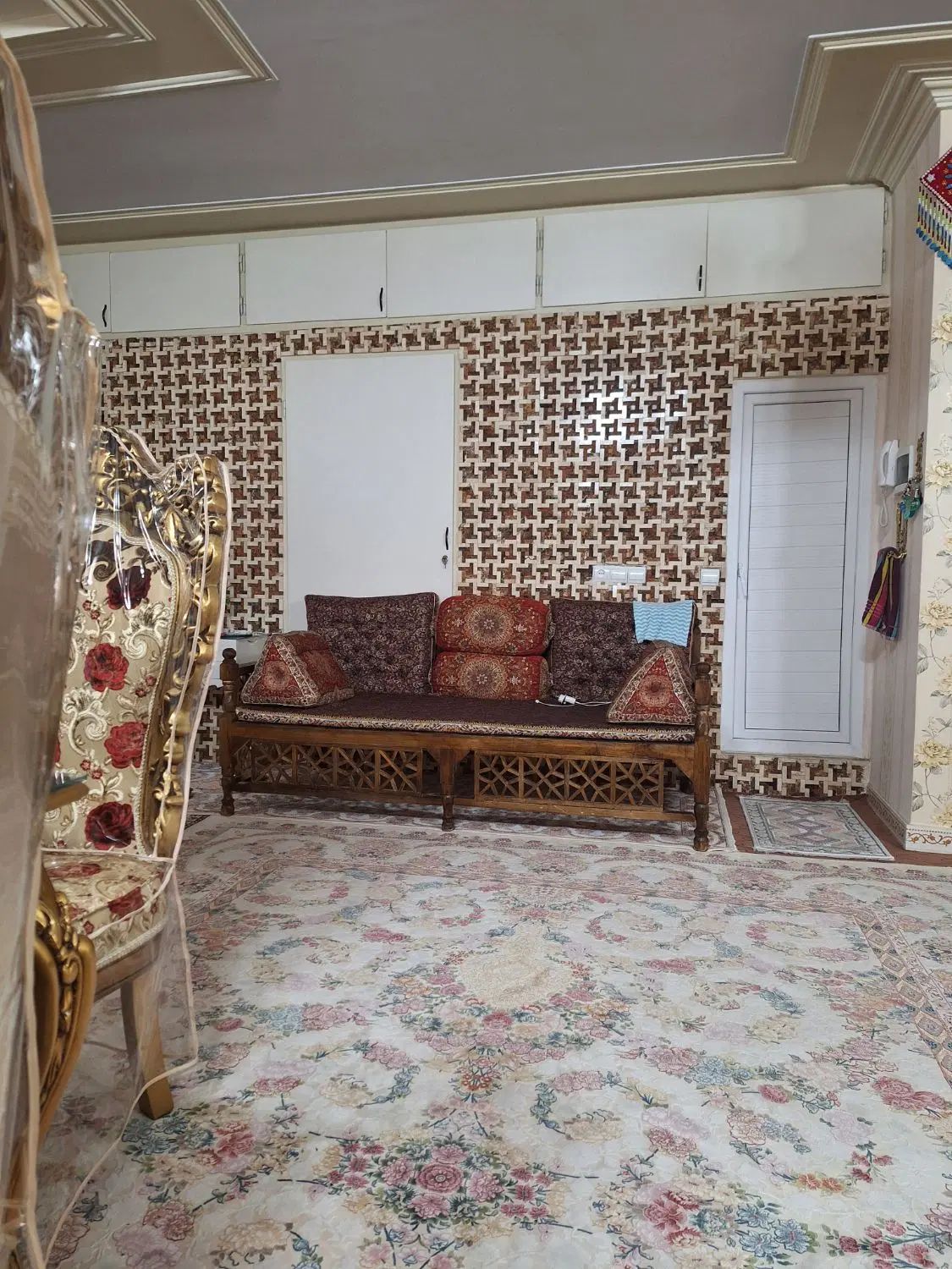 تخت سنتی چوب تمام روس|مبلمان خانگی و میز عسلی|تهران, عبدل‌آباد|دیوار