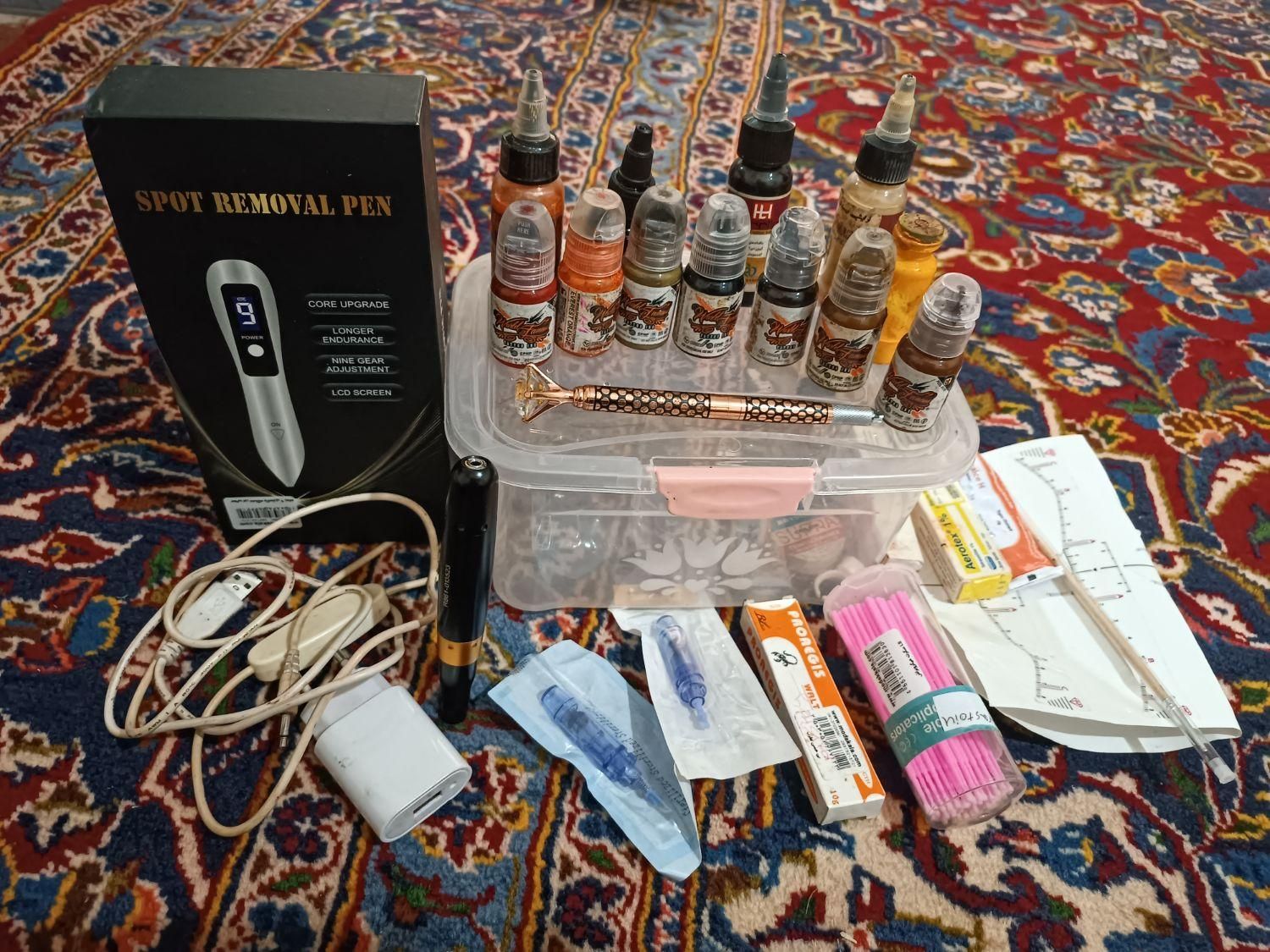 وسایل تاتو تعدادی رنگ تاتو وبهمراه دستگاه تاتو|آرایشی، بهداشتی، درمانی|مراغه, |دیوار