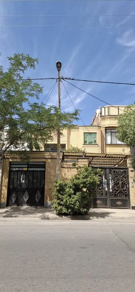 اجاره اداری ۲۷۰ متری در حاشیه سرافرازان|اجارهٔ دفتر کار، اتاق اداری، مطب|مشهد, سرافرازان|دیوار