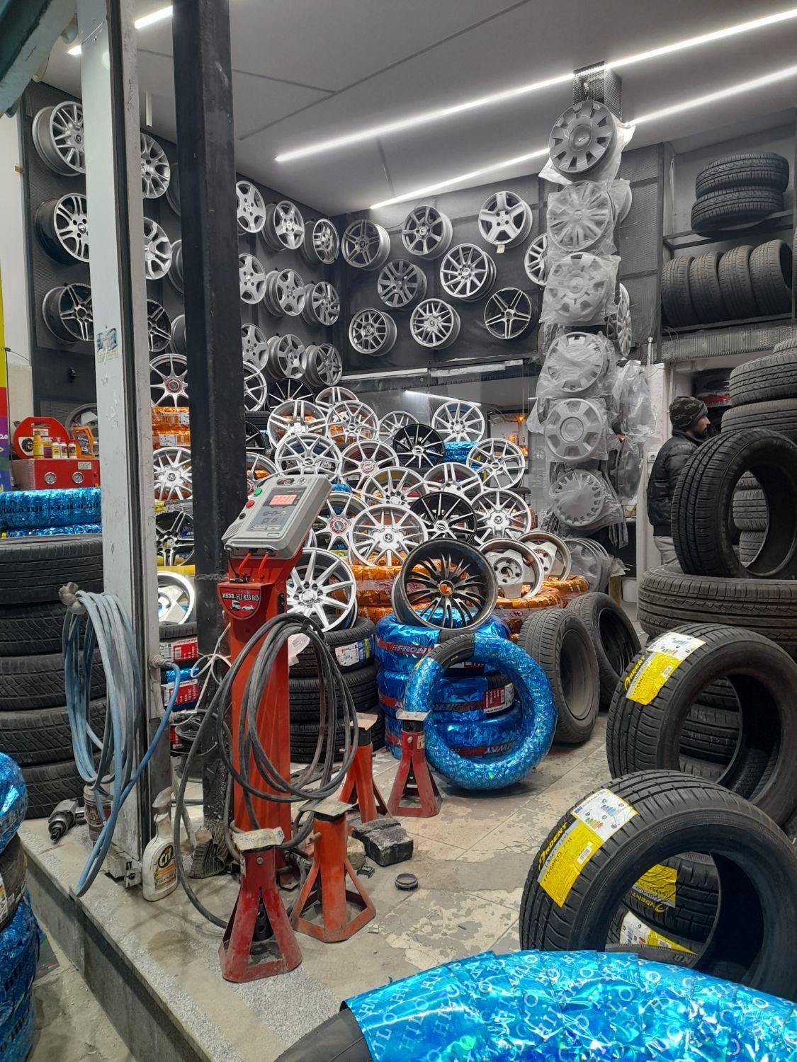 رینگ ولاستیک، دولتی، چینی، ایرانی،      لاستیک چکی|قطعات یدکی و لوازم جانبی|همدان, |دیوار