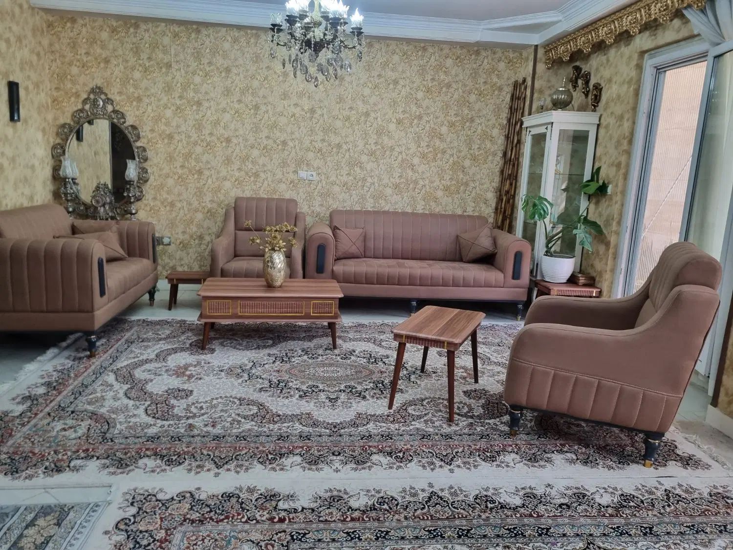 مبل با میز عسلی و اینه شمعدان و بوفه و ساعت|بوفه، ویترین، کنسول|کرج, شهرک نهال و بذر|دیوار