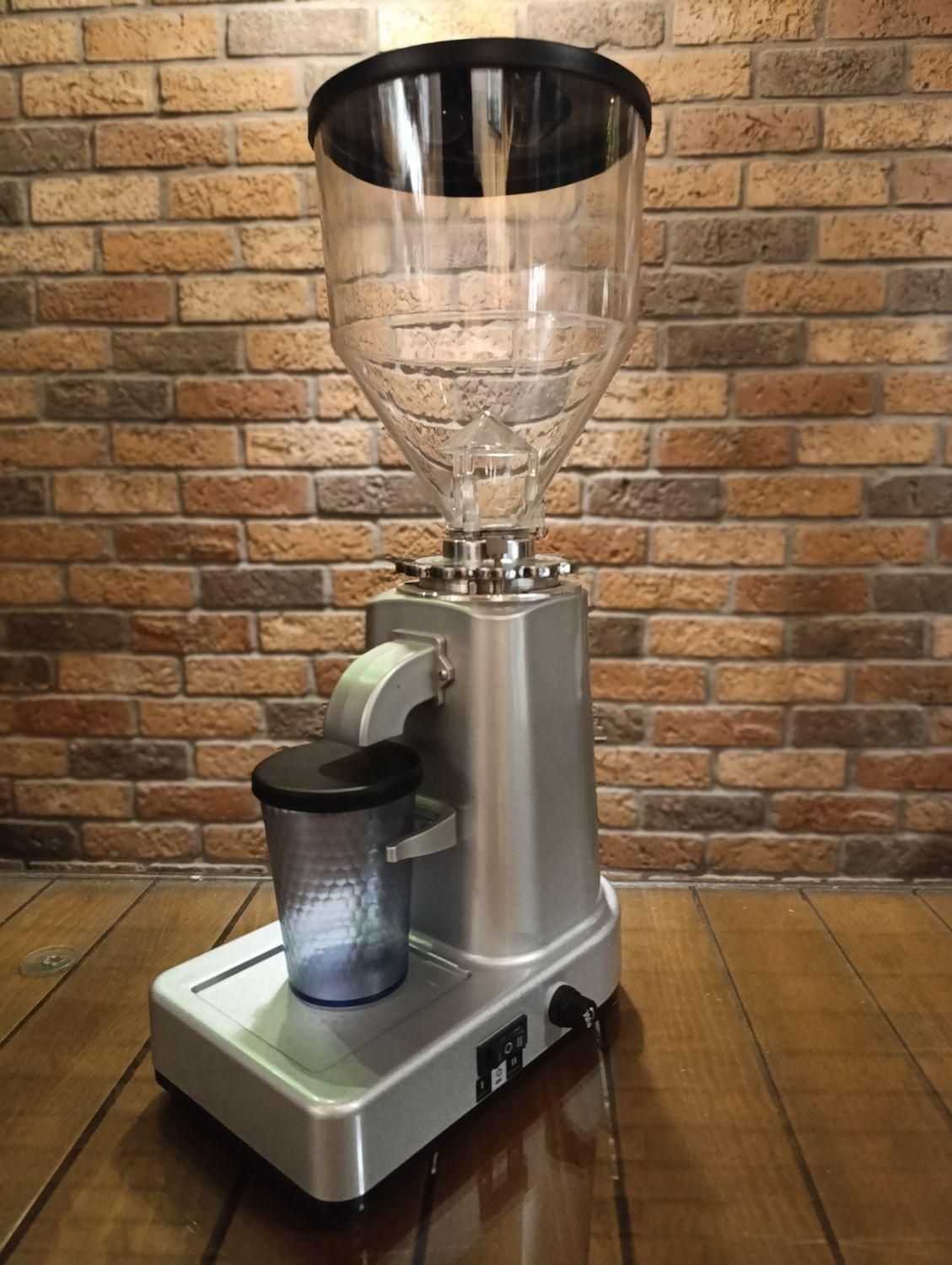 آسیاب قهوه برند اصلی هوم ۰۱۹|خردکن، آسیاب، غذاساز|اصفهان, جلالیه|دیوار