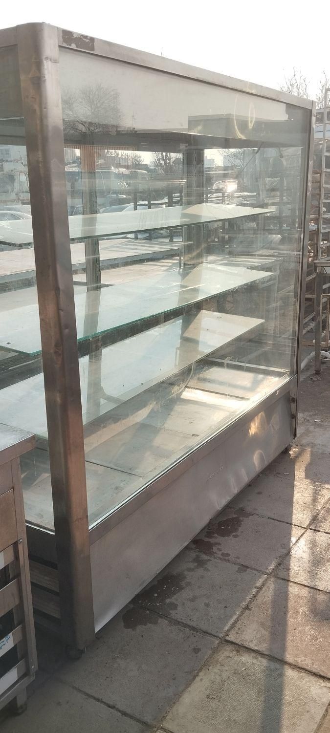 ویترین خشک نان فانتزی و قنادی الکترو استیل|کافیشاپ و رستوران|تهران, شهرک فردوس (حسینی)|دیوار