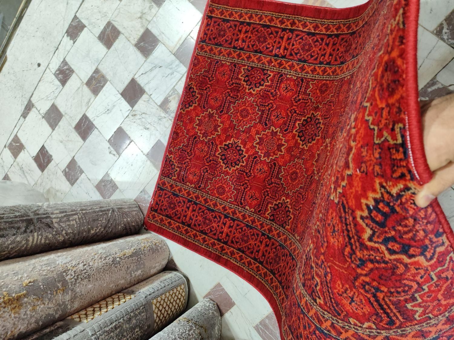 شهرموکت*کناره فرش فانتزی طرح بلوچ|گلیم، جاجیم، گبه|قم, امامزاده ابراهیم|دیوار