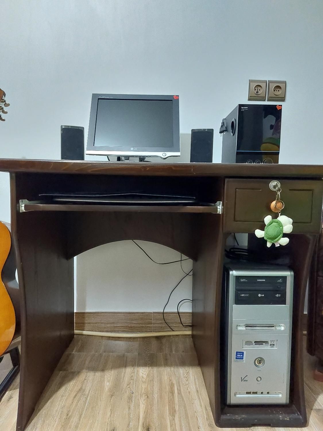 میز کامپیوتر چوب نراد|میز تحریر و کامپیوتر|رشت, پسیخان|دیوار