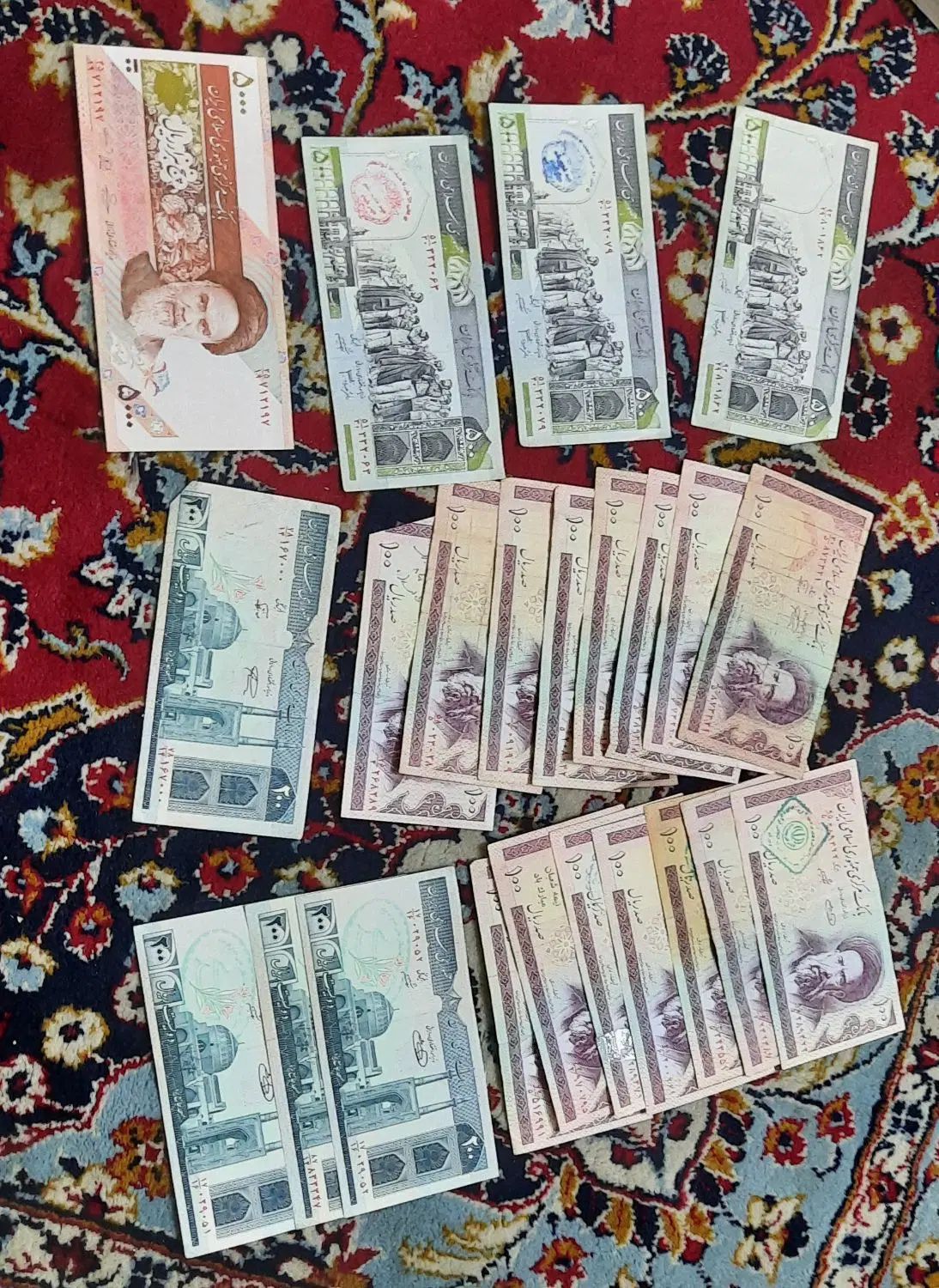 تعدادی اسکناس قدیمی ۱۰ و ۲۰ و ۵۰ تومنی|کلکسیون سکه، تمبر، اسکناس|کرج, اتحاد|دیوار