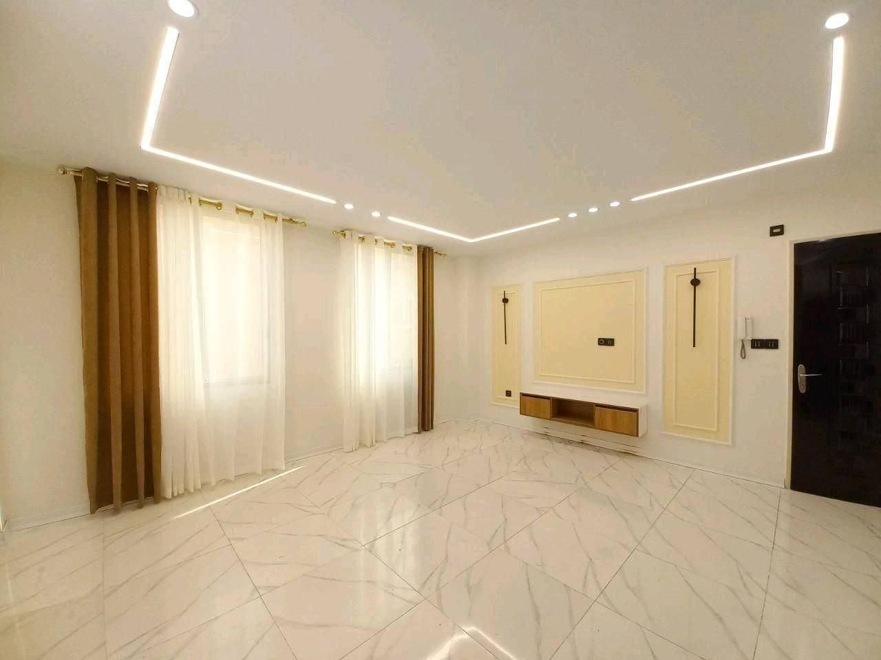 ۵۲متر /پارکینگ سندی /نورگیر /روبنما /سنددار|فروش آپارتمان|تهران, شهر زیبا|دیوار