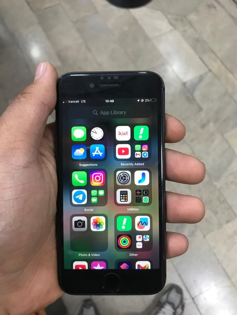 اپل iPhone 8 با حافظهٔ ۲۵۶ گیگابایت|موبایل|فولادشهر, B5|دیوار