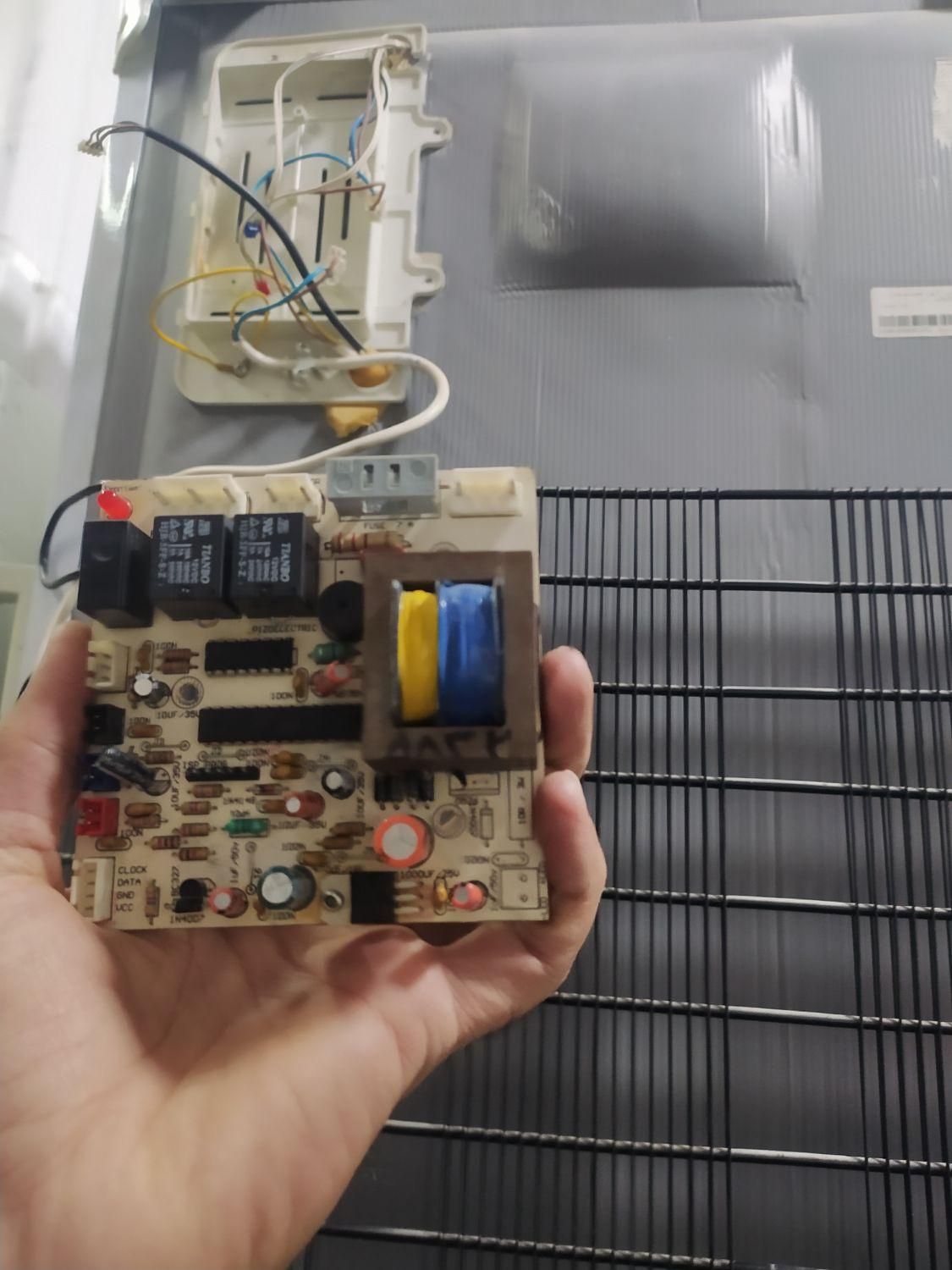 تعمیر یخچال و فریزر خانگی و صنعتی|خدمات پیشه و مهارت|اصفهان, هفتون|دیوار