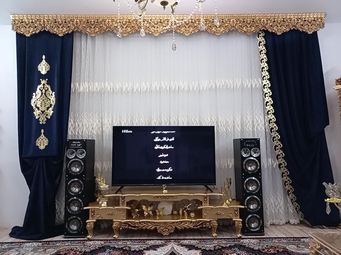 شانل پرده مخمل به همراه تاج سلطنتی ۳ متری|پرده، رانر، رومیزی|اصفهان, پرتمان|دیوار