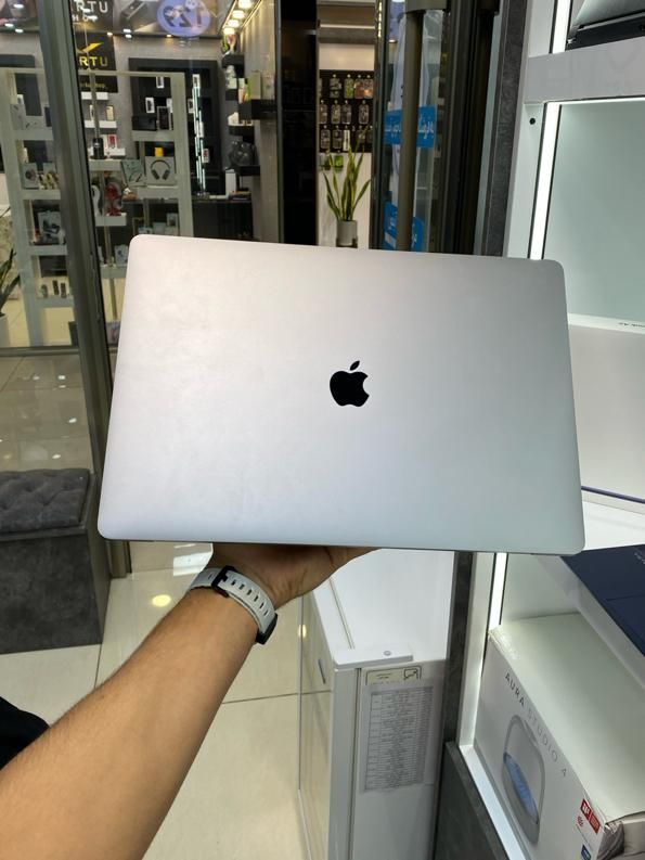MacBook Pro ۱ترابایت|رایانه همراه|اصفهان, مفتح|دیوار