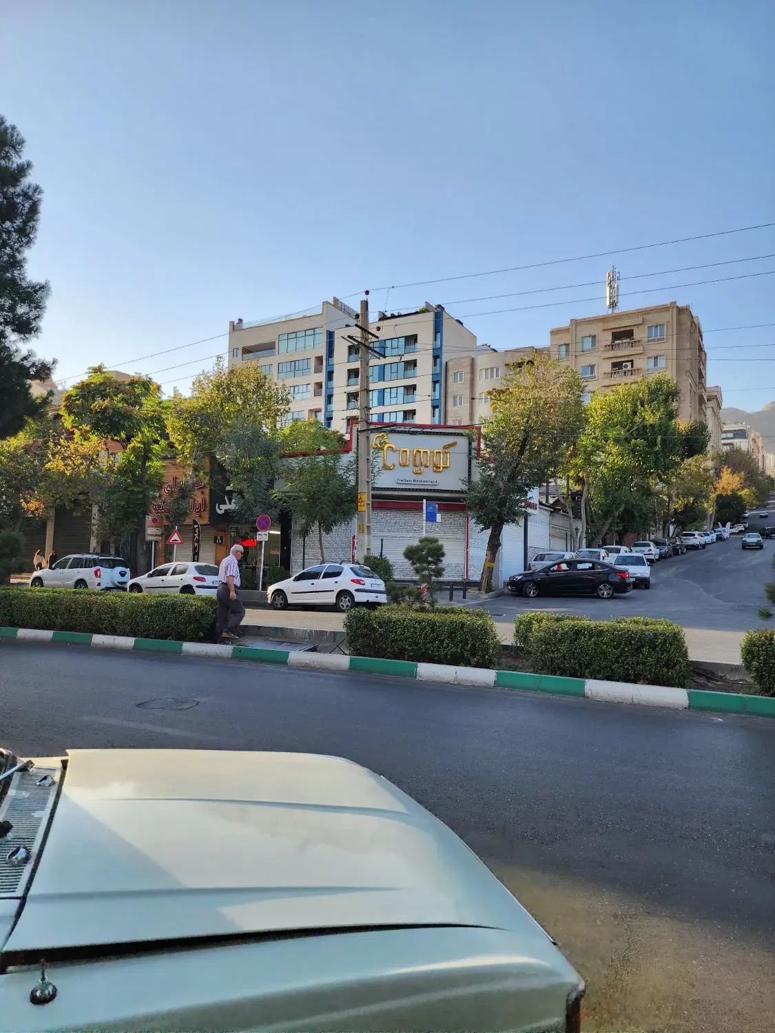 ۷۵۰ متر ملک تجاری ۲ نبش جنب پارک ایران زمین عظیمیه|اجارهٔ مغازه و غرفه|کرج, عظیمیه|دیوار